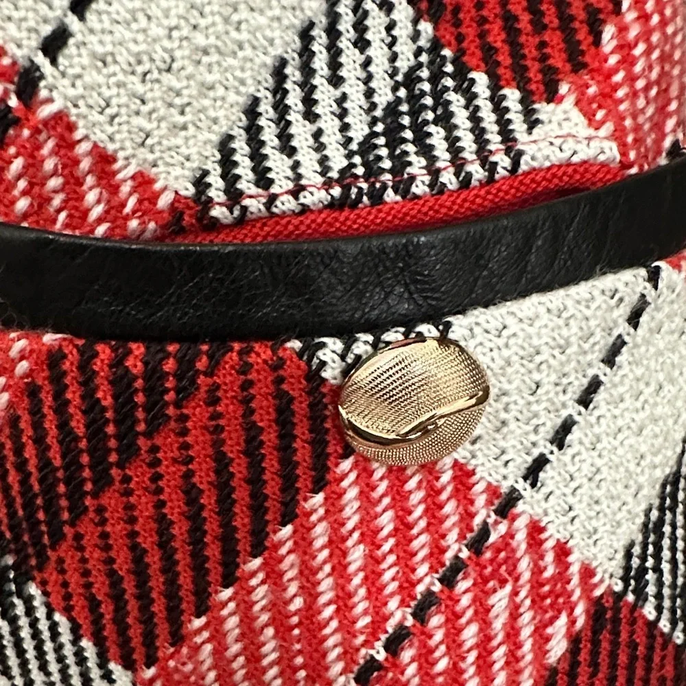 Plaid Red and Black Women's Skirt - Picture 3 of 8